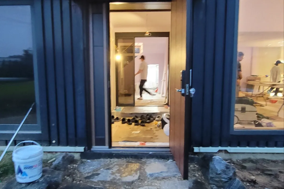 전원주택 현관문교체 사례